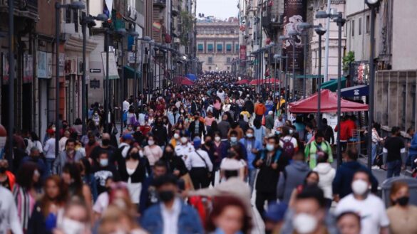epidemiologos-advierten-de-un-problema-de-‘tripledemia’-por-la-excesiva-relajacion-ante-la-covid