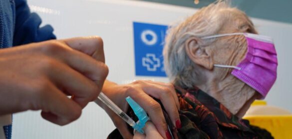 la-cuarta-dosis-se-estanca-pese-al-repunte-de-contagios-en-china-y-ee-uu