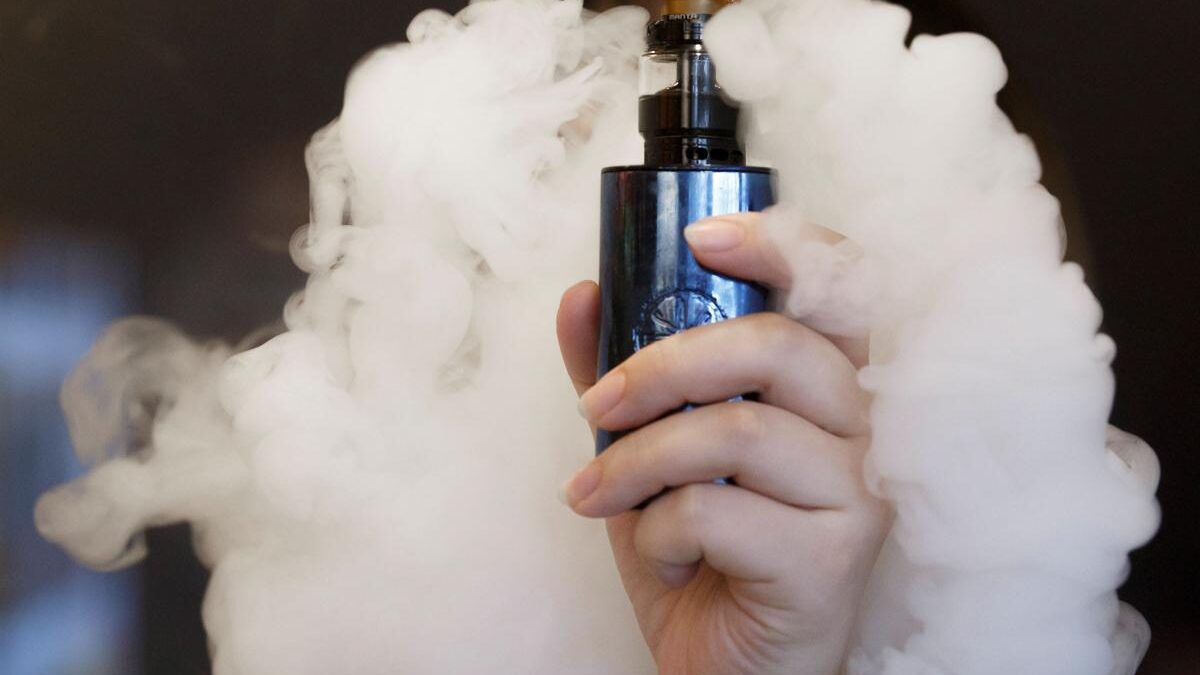 Sin humo pero con riesgo: así afectan a la salud los cigarrillos electrónicos