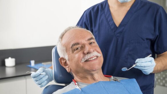 ocho-malos-habitos-y-problemas-de-salud-que-un-odontologo-puede-detectar-con-una-exploracion-rutinaria-de-los-dientes
