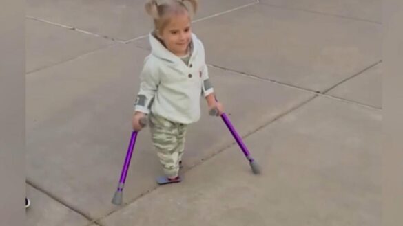 los-primeros-pasos-de-una-pequena-‘sirena’-a-sus-5-anos