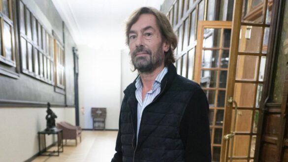 que-son-los-colicos,-el-problema-de-salud-por-el-que-ha-sido-ingresado-santiago-pedraz