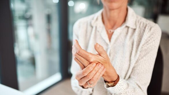 estos-son-los-factores-de-riesgo-para-padecer-osteoporosis-(alguno-ni-te-lo-imaginas)