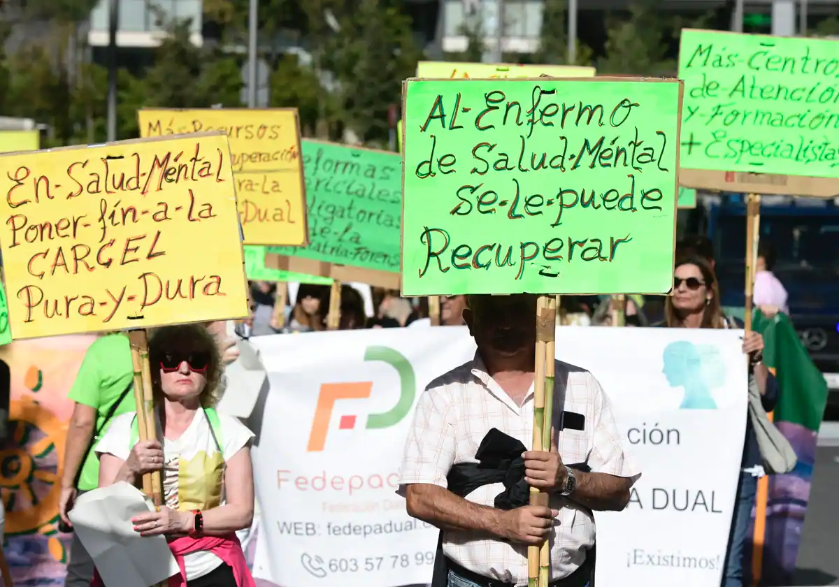 los-pacientes-de-salud-mental-exigen-el-fin-de-los-ingresos-y-tratamientos-forzados