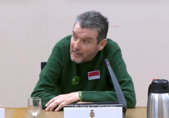 el-palo-de-unzue-a-los-diputados-por-no-asistir-a-la-jornada-sobre-el-ela:-«creo-que-he-contado-cinco»