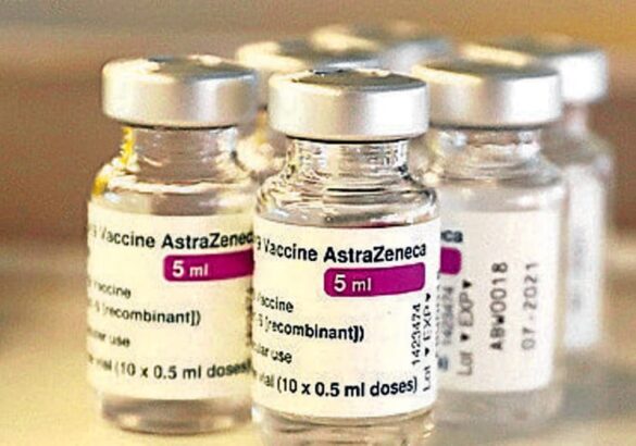 astrazeneca-admite-que-su-vacuna-contra-la-covid-19-puede-provocar-efectos-secundarios-como-trombosis