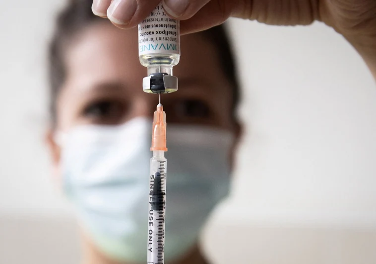 sanidad-alerta-que-el-90%-de-casos-de-viruela-del-mono-son-grupos-de-riesgo-que-no-se-vacunan