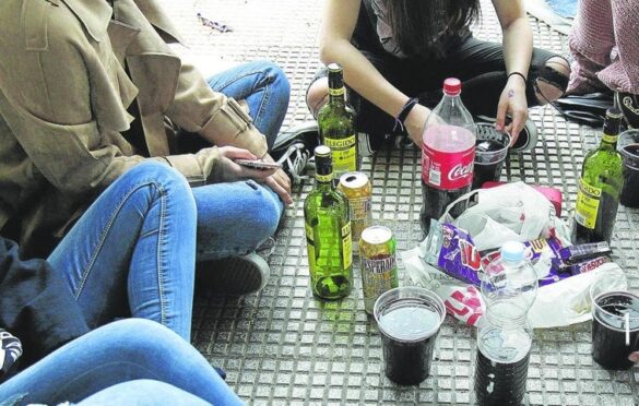 la-policia-podra-realizar-controles-de-alcoholemia-a-menores-en-los-centros-educativos