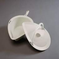 Urinal with lid, handle and clean guides